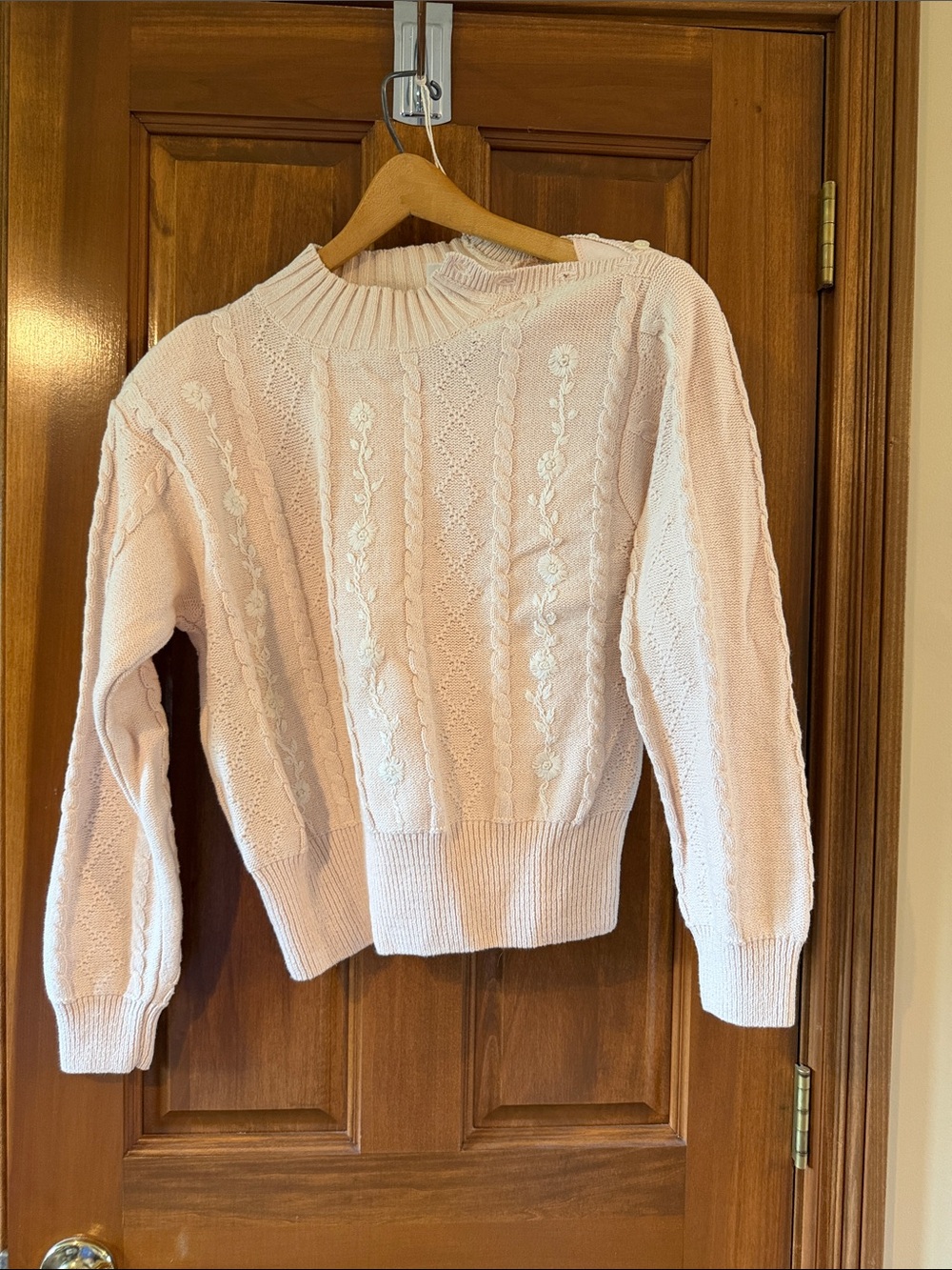 Liz Claiborne Pale Pink Cable Knit Crewneck Sweater